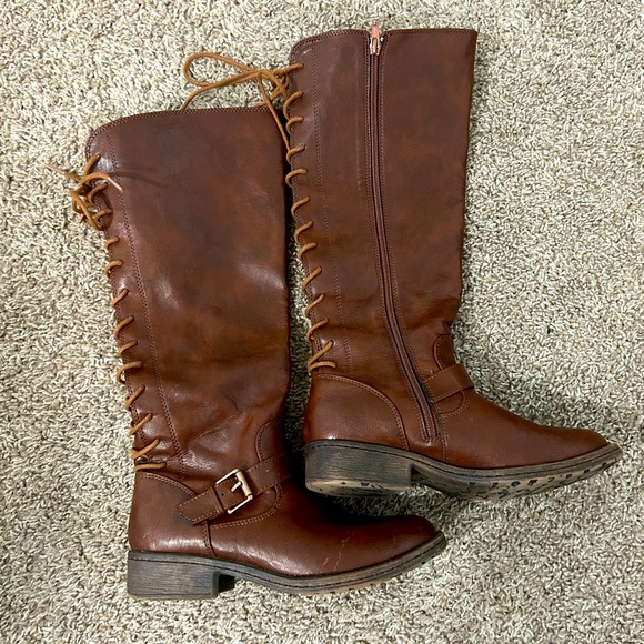 Euro soft tall brown lace up boots (slight wear) - Picture 1 of 4